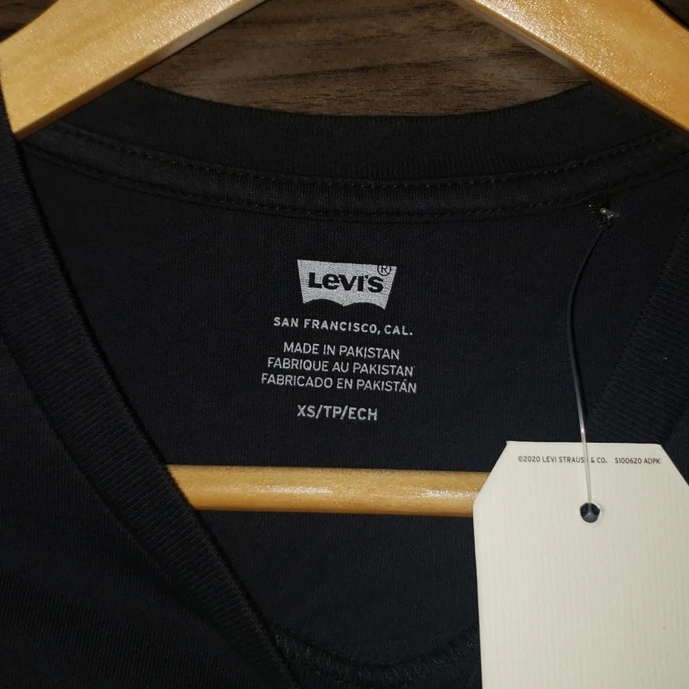 Levi's Cropped Jordie T-Shirt Rainbow Caviar - XS - Picture 5 of 5